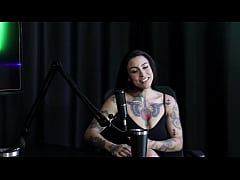 Play MP4 - Gostosa demonstra seu gemido depois de dizer que se n&atilde;o souber usar o pau&comma; que saiba usar a l&iacute;ngua e os dedos&comma; e quando foi pra Londres&period;&period;&period; - Lexi Mallet &lpar;SHEER&sol;RED&rpar;