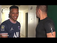 Play MP4 - TRAILER EMPRESARIO TENIA UN SECRETO GAY Y DOS MACHOS LE REVIENTAN EL ANO EN ORGIA BDSM