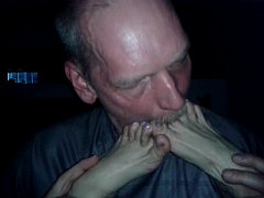 Play MP4 - lick them good  make them wet