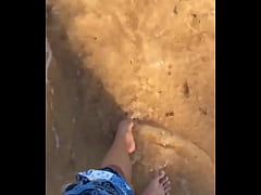 Play MP4 - This walk is gonna get wet