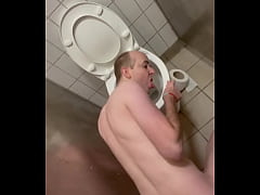 Play MP4 - Quick Public Toilet Licking Video