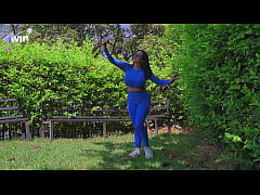 Play MP4 - chico me mira en el parque termina follandome