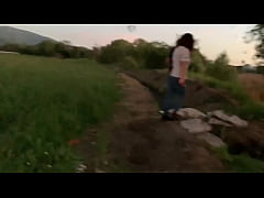 Play full 3GP - Morrita cogiendo en el cerro