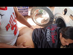 Play MP4 - Presa na m&aacute;quina de lavar pedi ajuda mas levei pau