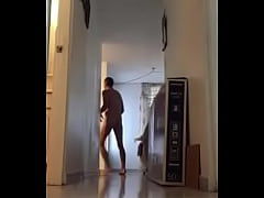 Play MP4 - Nude house