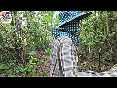 Play MP4 - สาวไทย เดินหาเห็ดในป่าลึกจนปวดเยี่ยว