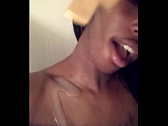 Play MP4 - La Nefertiti Perkins Taking A Shower