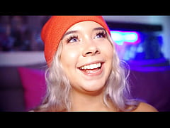 Play MP4 - This Cute-Faced BBW from Colombia Needs Her Lips Wrapped Around a Cock to Feel Complete&comma; Her Day Not Starting Without It&excl;