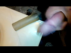 Play MP4 - Love glove in the bathroom