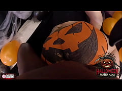 Play MP4 - Agatha Mama em&colon; um BBC fodendo um JACK O'LANTERN de HALLOWEEN de uma MILF Brasileira - Gr&aacute;tis