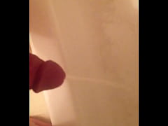 Play MP4 - Pissing