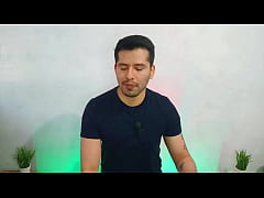 Play MP4 - El camionero maduro de la central de abastos cogiendose al jovencito lava coches de la central de abastos&excl; Relato sexual