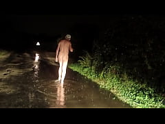 Play MP4 - exhib hard sous la pluie d'hiver