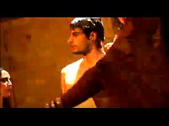 Play MP4 - Homem gostoso da plateia fica pelado