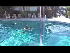 Play MP4 - MAXXX LOADZ THE BEACHBODY PORNSTAR DIVES INTO POOL & SWIMS