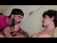 Play MP4 - Deixando o vizinho me mamar at&eacute; gozar na boca dele&period; - Free