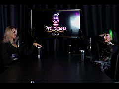 Play MP4 - Safada g&oacute;tica demonstra seu boquete&comma; tem os peitos chupados depois de dizer que se relacionaria com f&atilde;s - Carol RHCP &lpar;SHEER&sol;RED&rpar;