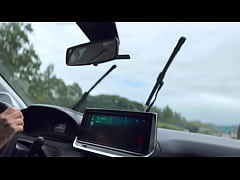 Play MP4 - Mulher Uber pega cliente viagem Rio de Janeiro S&atilde;o Paulo &excl; Pagamento da viagem da o cu ele gozar dentro do cuzinho da Uber &excl;