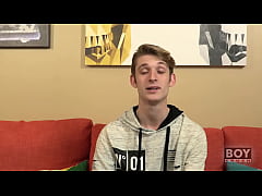 Play MP4 - Handsome Twink Chris Tucker Pleasures His Big Dick