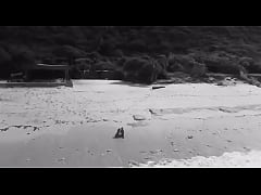 Play MP4 - The sun for everyone and beach is for those who deserve it &quest;