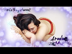 Play MP4 - Chica traviesa chupando la polla del nuevo NOVIO DE SU MADRE&period;