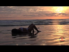 Play MP4 - Beach Day