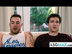 Play MP4 - Straight Jocks Invite Neighbor to Finish Them Off in Circle Jerk