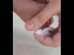 Play MP4 - Teen jerk off in the shower