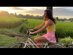 Play MP4 - Thanked a stranger with my pussy after he helped me with my bike - Creampie