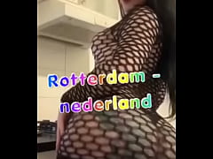 Play MP4 - Karoll little dance ass