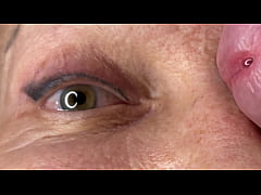 Play MP4 - Mature lady facecum huge load on eye &period;