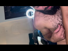 Play MP4 - Leitando o cuzinho da rainha dos pezinhos