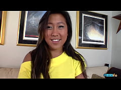 Play MP4 - Full of confidence this Asian got her pretty face with a huge load of cum