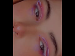 Play MP4 - Learning to use fun colors in my makeup ️