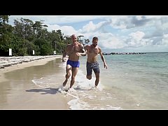 Play MP4 - GAYWIRE - Trevor Laster Gets A Good Pump On The Beach With Help From Wesley Woods