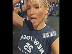 Play MP4 - After training&excl; C'est bon je suis chaude pour des cam cet apr&egrave;s-midi&period;&period;&period;