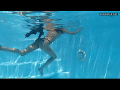 Play MP4 - Hottest petite tightest babe Bonnie Dolce underwater