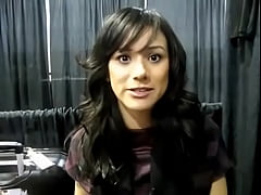 Play MP4 - very hot teen