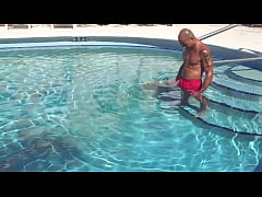 Play MP4 - THE HARDBODY ITALIAN PORNSTAR MAXXX LOADZ AT THE POOL SHADOW BOXING & FLEXING