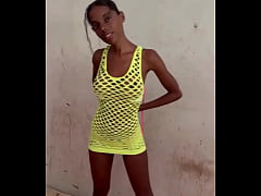 Play MP4 - GANGBANG EN UNA CASA EN CONSTRUCION CON MUCHA LECHE SOLO PARA MI