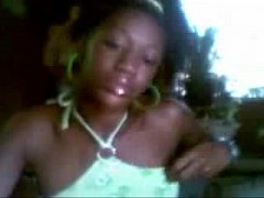 Play MP4 - Ebony Girl Masturbating Webcam