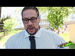 Play MP4 - UNIVERSITARIAS&colon; El profesor de matema&Igrave;ticas