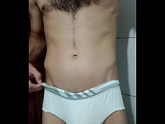 Play MP4 - Escapou depois do banho