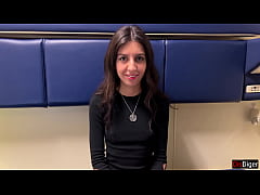 Play MP4 - Public agent - Offered a girl from the station to undergo a casting right on a public train