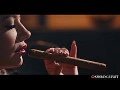 Play MP4 - Horny Milf with HUGE Tits Masturbating and Giving Blowjob While Smoking a 9 Inch Cigar