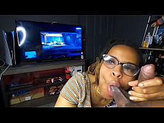 Play MP4 - Baedread Sucking Boyfriend dick while he play the game