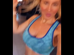 Play MP4 - Un peu de sport avec moi&quest; Qu'attends-tu pour t'abonner et me rejoindre &period;&period;&period;