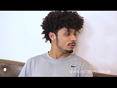 Play MP4 - Uma troca justa&excl; No TBT de hoje Luis Leite faz uma proposta interessante para Mlk Edu&colon; Voc&ecirc; joga seu amigo na minha m&atilde;o&period;&period;&period;