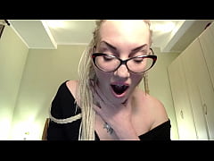 Play MP4 - Laugh on tiny dick