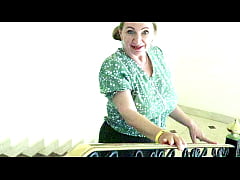 Play MP4 - Hot busty granny MariaOld flirting and seducing you in stockings